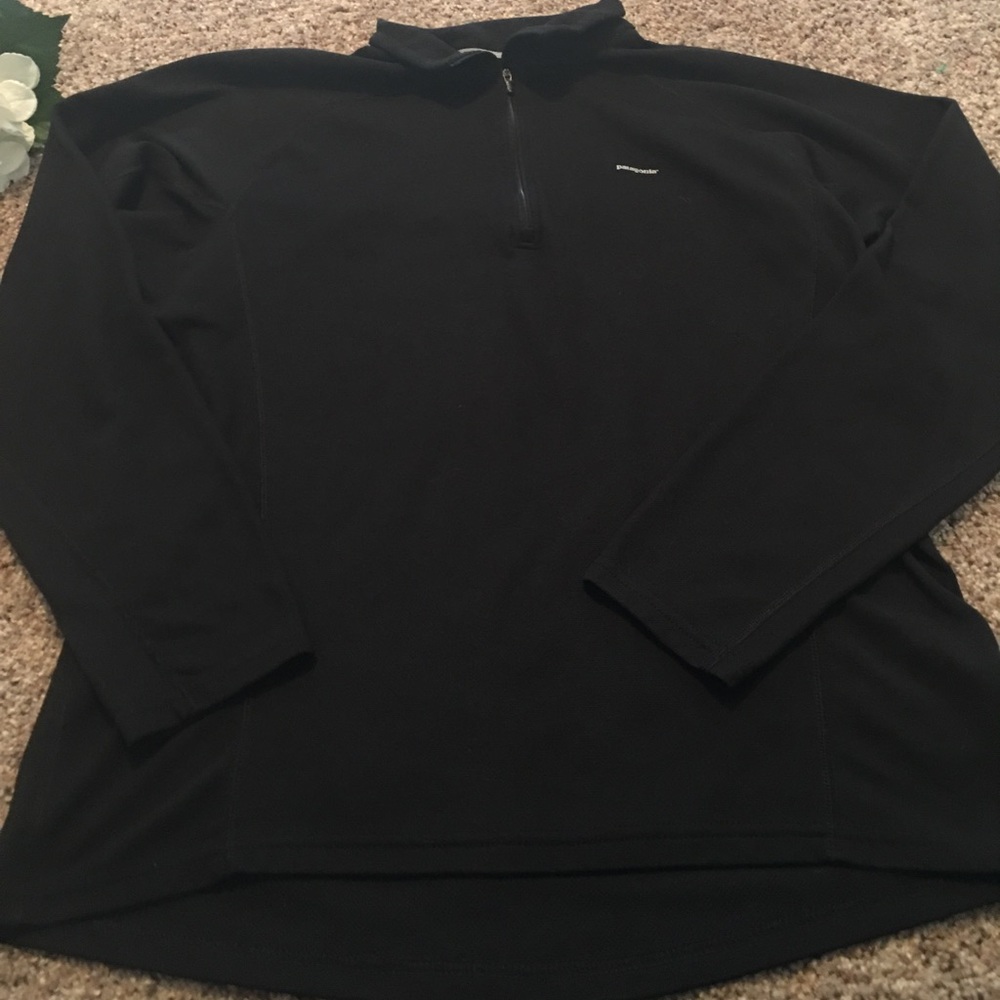 Patagonia Men’s Black Base Layer Pullover - Large